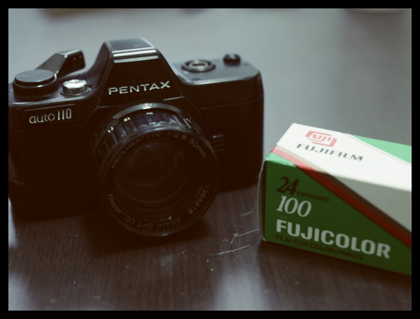 PENTAX auto110 フィルムの入れ方 | on and on blog