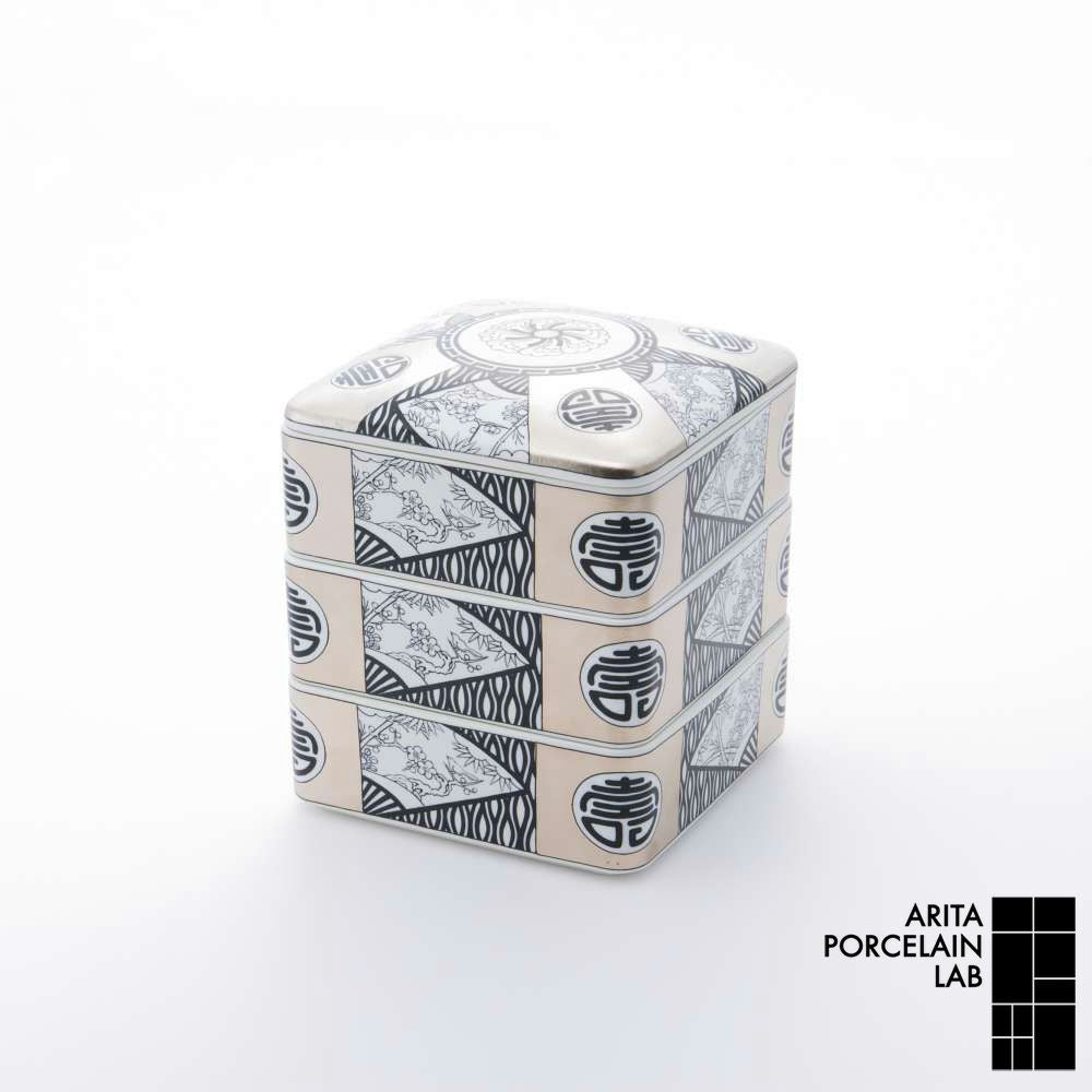 JAPAN SNOW 三段重 丸紋寿 吉祥文様 木箱入 – ARITA PORCELAIN LAB