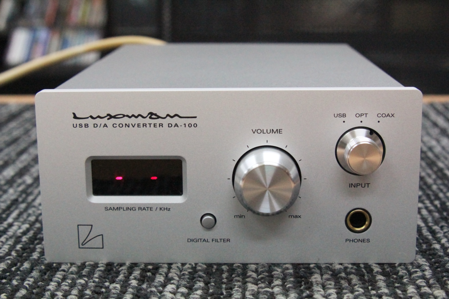 新製品レビュー】LUXMAN DA-100 10万円を切っても、ラックスサウンドは