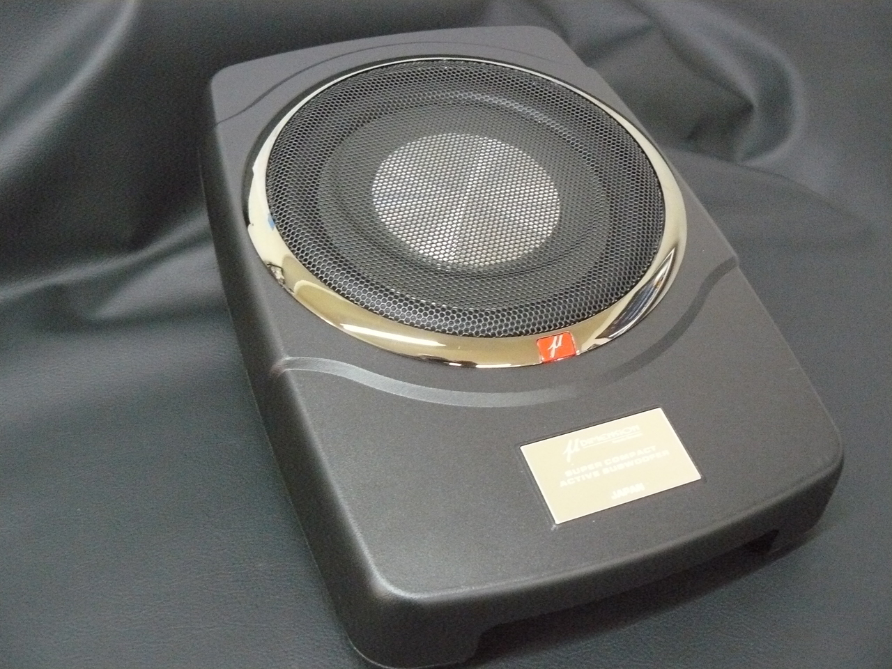 μ-DIMENSION ミューディメンション チューンナップウーハー BlackBox X8