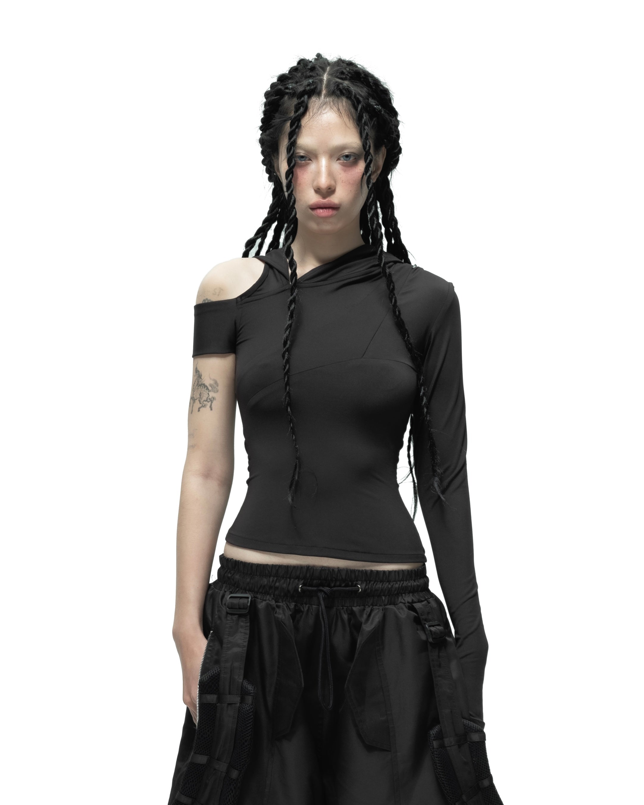 XYRENE HOODED TOP (dark) – ACCOX ACX