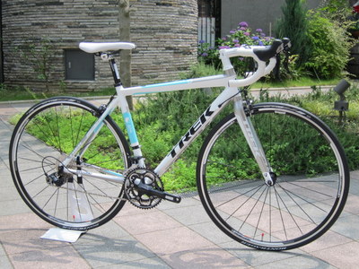 アルミフレームで一番人気のロードバイクTREK(トレック)2.1 | 奈良