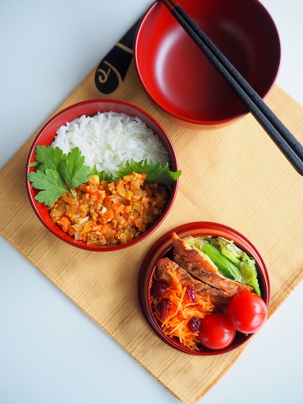 滴生舎】 弁当箱(丸) 朱 | 28平米の1K食堂。