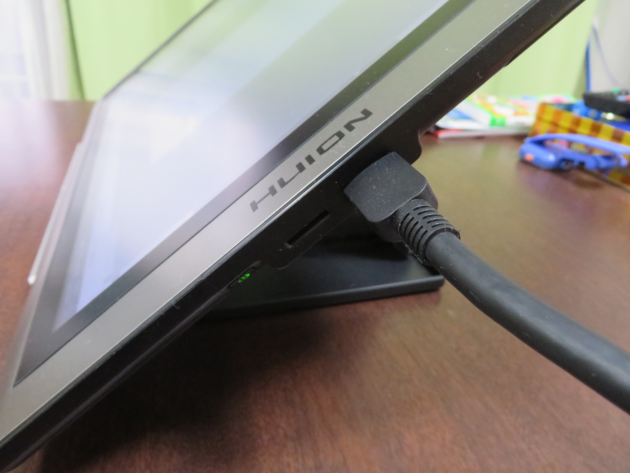 HUIONの液晶ペンタブレットKAMVAS GT-156HD v2を使ってみた – OSAKANA