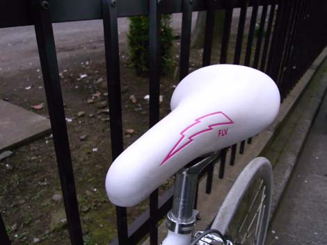 CRAZY SHEEP”MOONRIDGE” | W-BASE | BMX, PISTバイクを扱う自転車専門