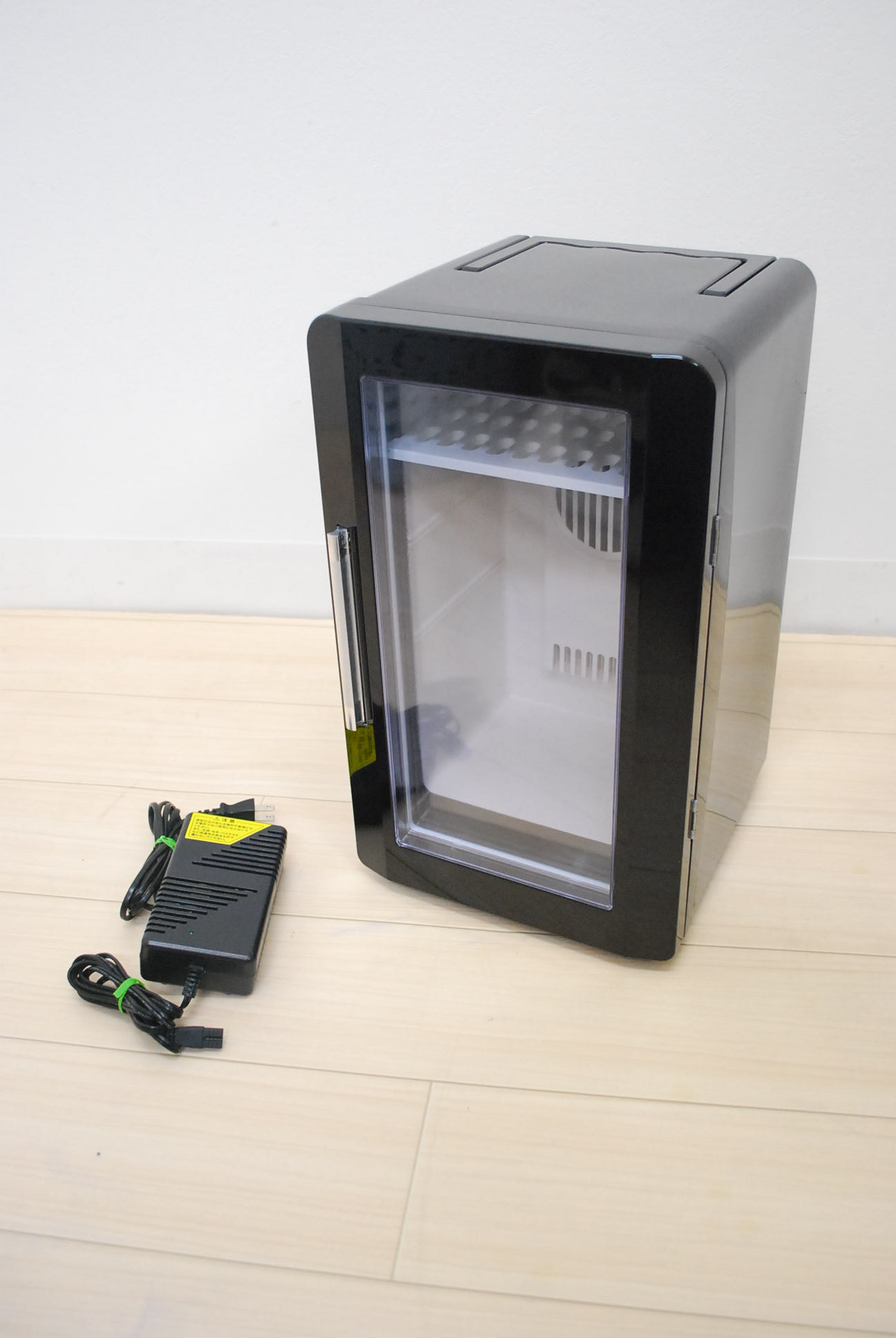 段原店 フィフティ マルチユース冷温庫 MNBX-18T 入荷しました