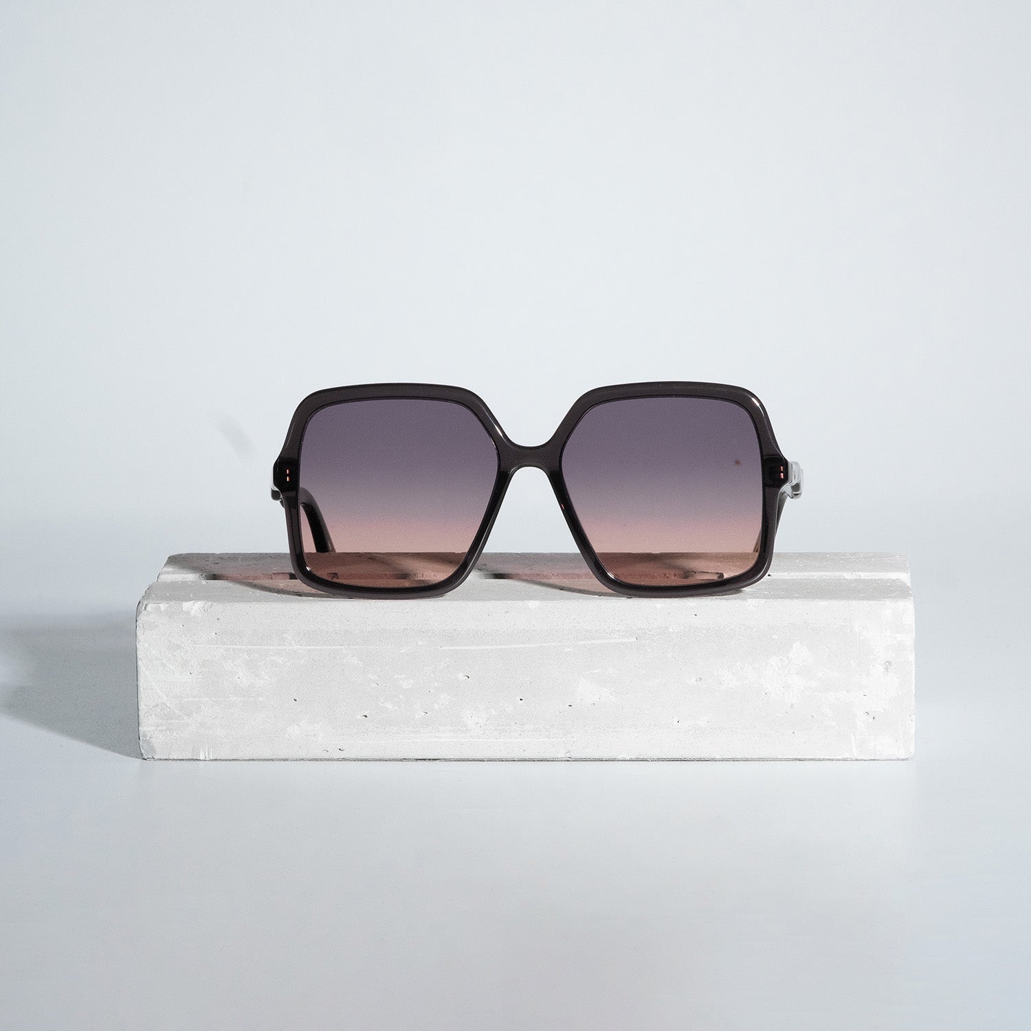 Chloé - Zelie - Ethical Square Sunglasses - CH0086S 001 - Black
