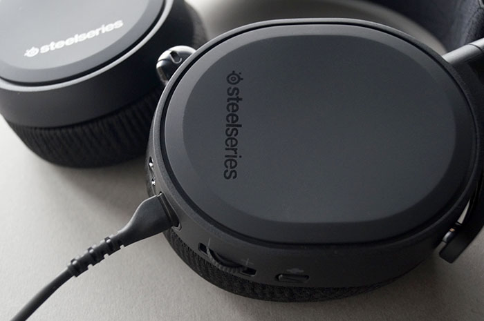 レビュー】ゲーミングヘッドセットSteelSeries Arctis 5はゲーム以外