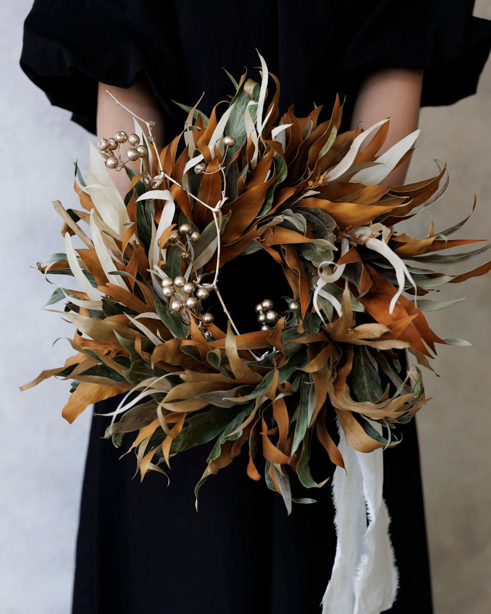 季節の一点物】グレビレアの大人な大きいリース39センチ・秋冬ドライ