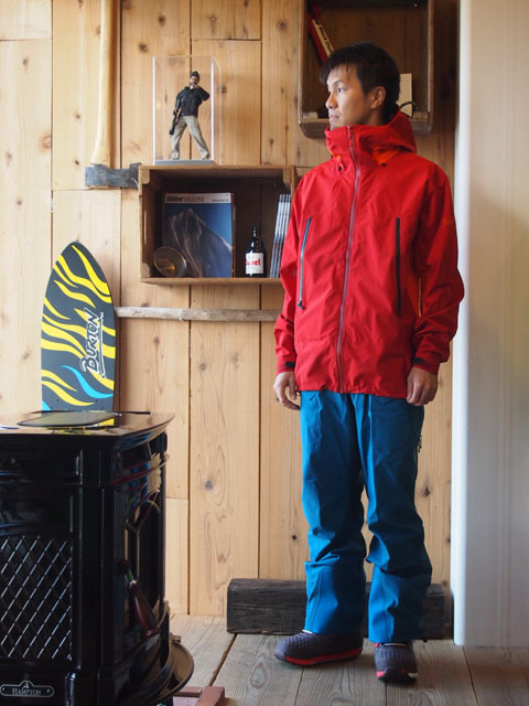 ARC'TERYX WHITE LINE（滑り系）の中で注目のアイテムのヒトツ