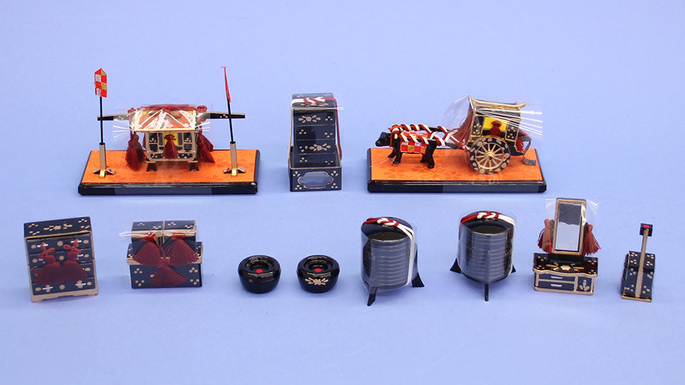 雛道具セット 15号唐草7点セット木目込用 (樹脂製) – 寿鳳人形の東芸