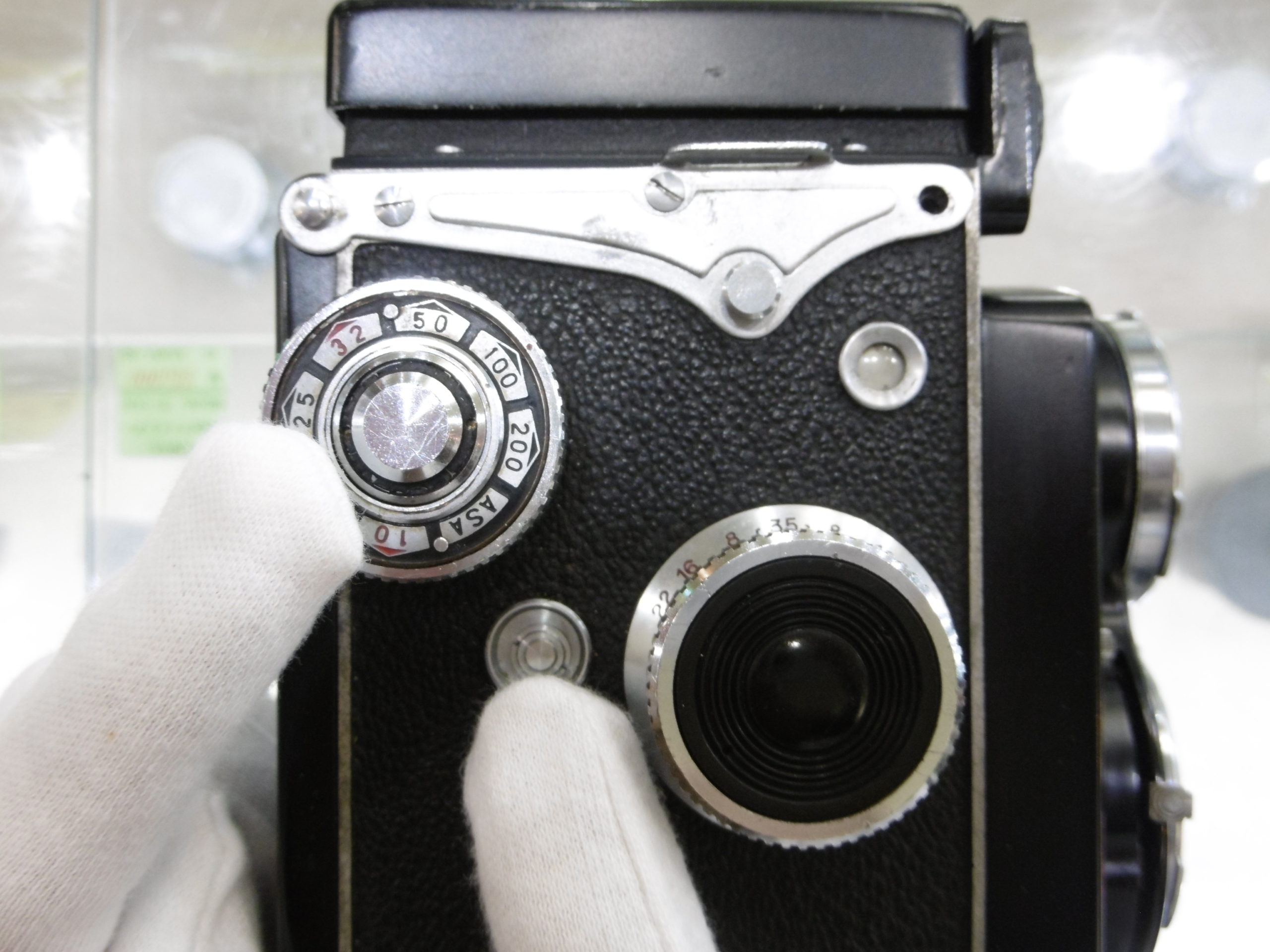 国産二眼レフ「ヤシカフレックスC型」で撮る軽快スナップ