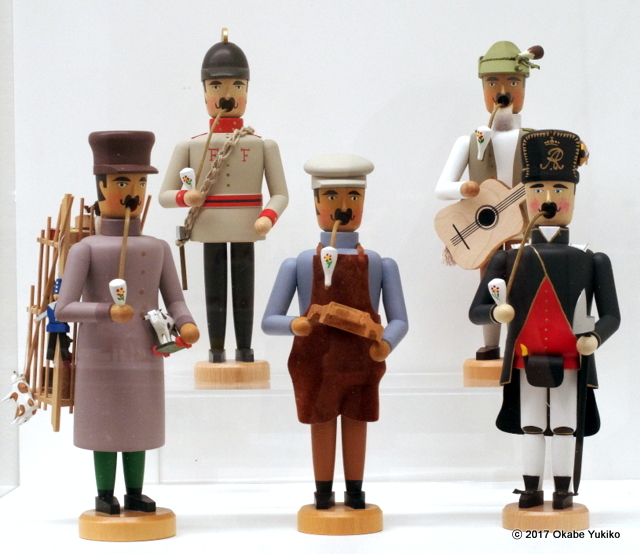 よみがる100年前の煙出し人形 Räuchermänner wie vor 100 Jahren: め