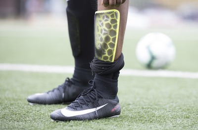 ズレないシンガード】 ナイキ マーキュリアルフライライトスーパー