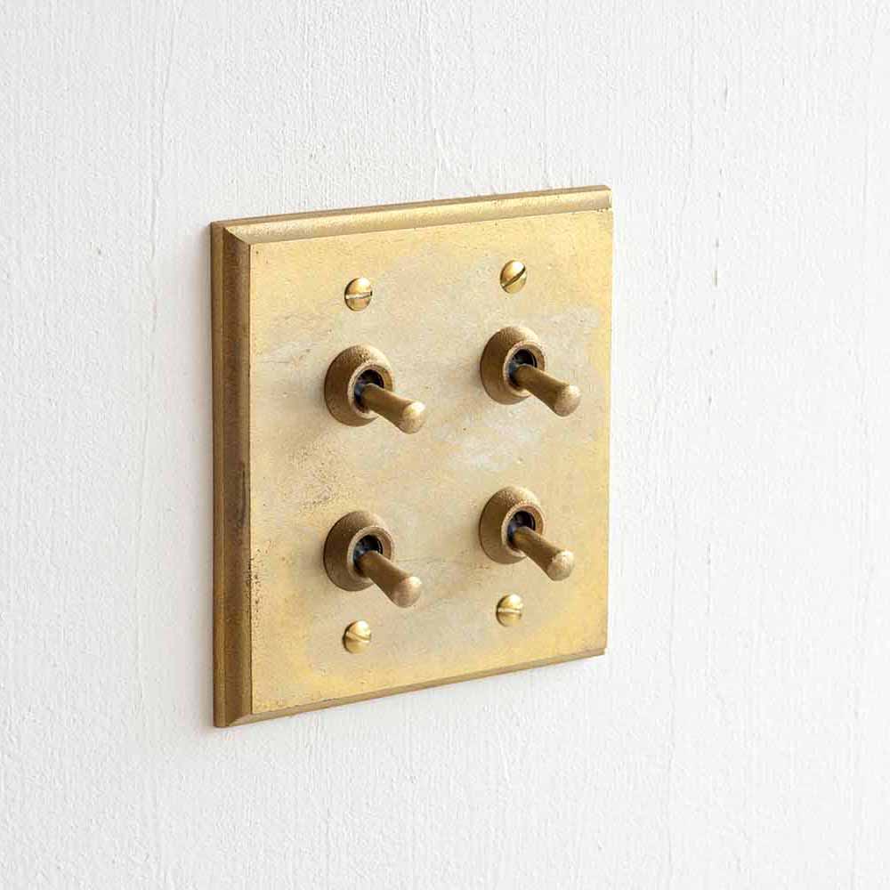 受注生産】MATUREWARE 真鍮スイッチプレート4口(1112-4） – PARTS & SUPPLY