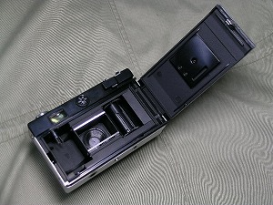 コンパクトカメラ：BelOMO VILIA”ベルモ ビリア”について