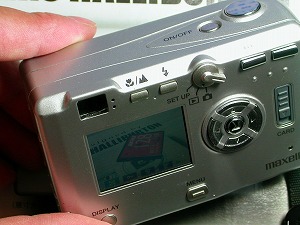 デジタルカメラ：マクセル ゼロハリバートンデザイン ZD3について