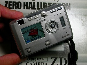 デジタルカメラ：マクセル ゼロハリバートンデザイン ZD3について