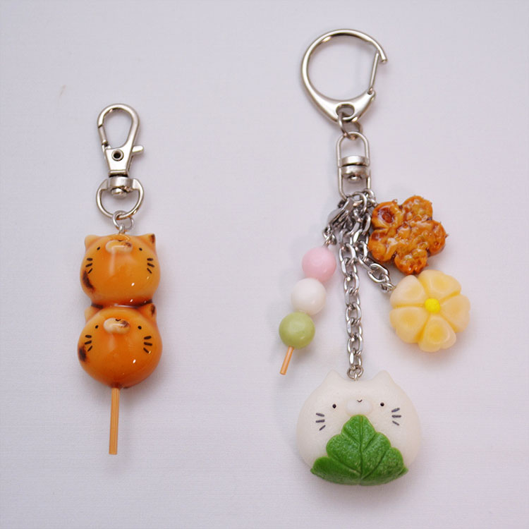 まがり屋］ねこ和菓子セット（柏餅・みたらし団子）|新宿にゃあ博