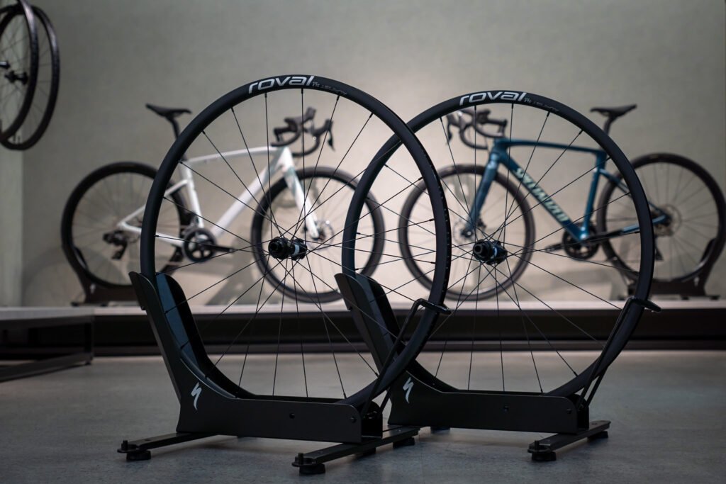 初めてのホイールアップグレードに最適 軽量アルミホイール Roval