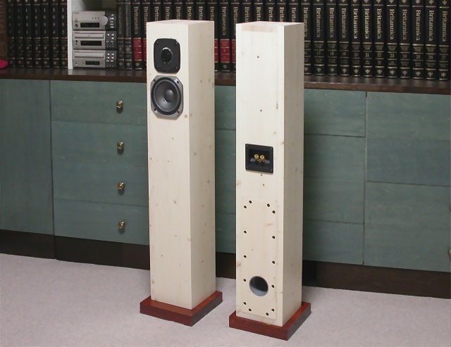 バスレフ型トールボーイスピーカー