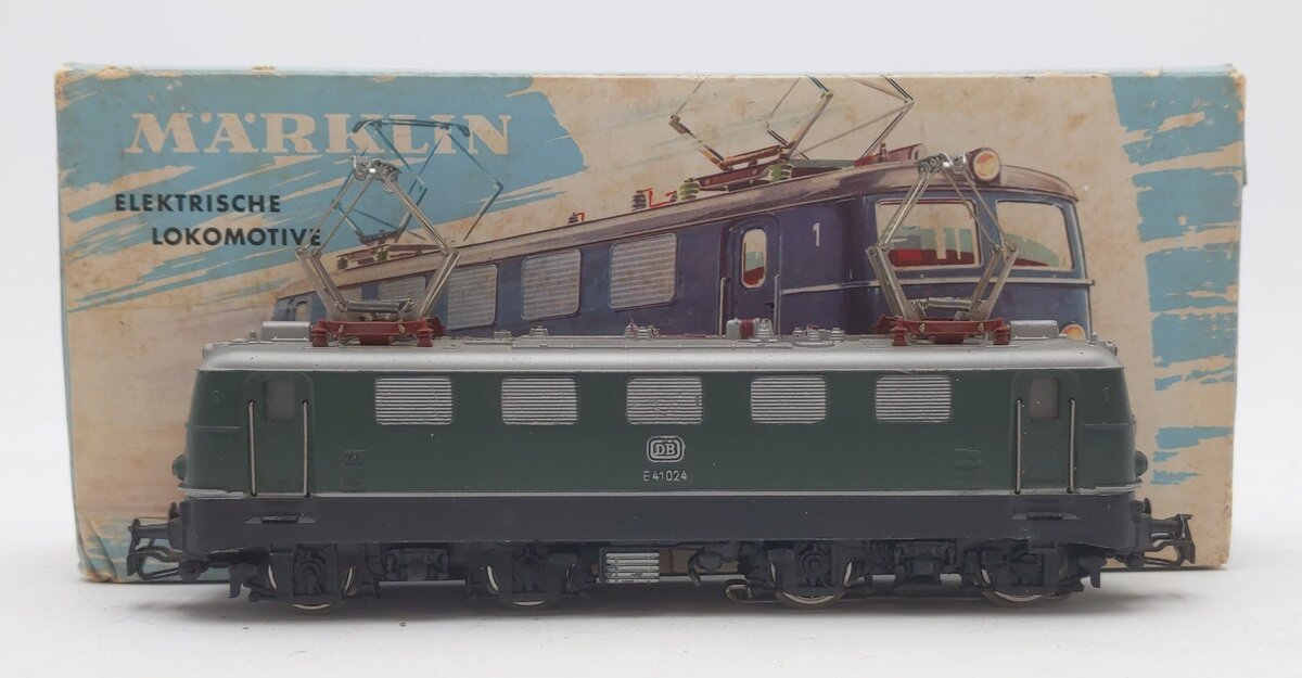 Marklin 3037 HO Deutsche Bahn Green Electric Locomotive #E41024 EX