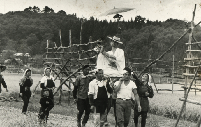 土方巽と細江英公の伝説的写真集にちなんだ「鎌鼬美術館」が開館 | Art