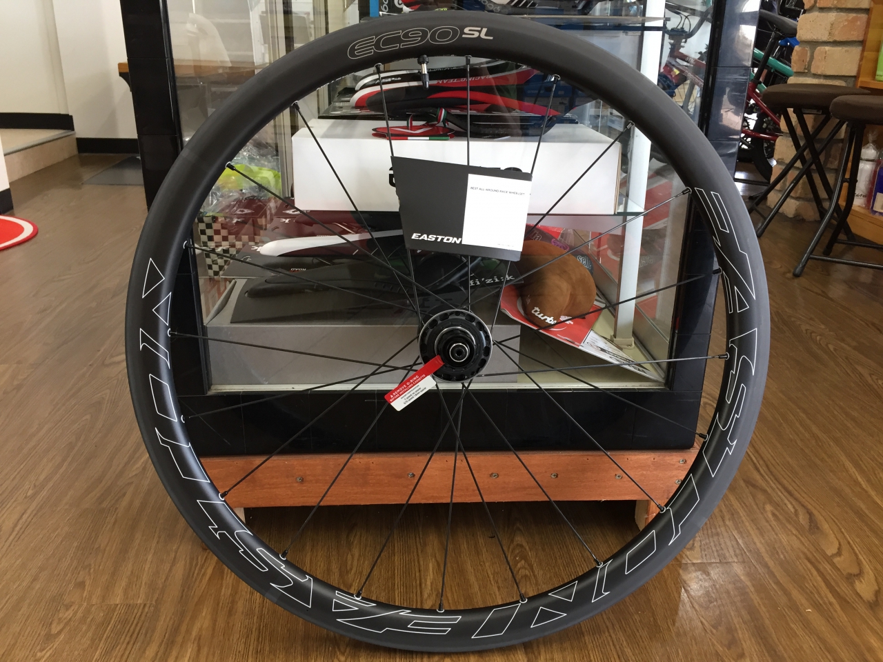 軽量カーボンクリンチャーホイール EASTON EC90SL入荷しました