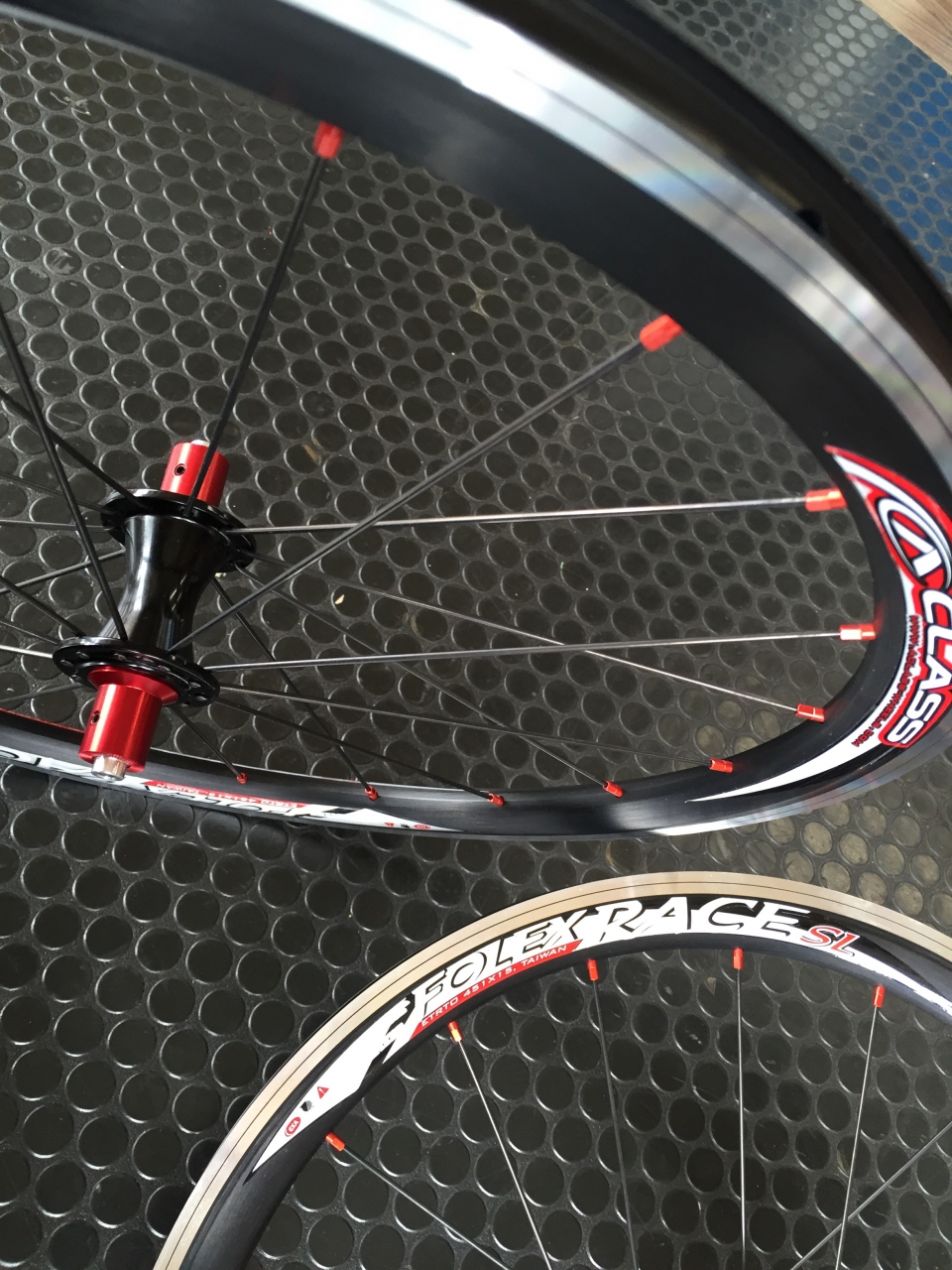 A CLASS ミニベロカスタムにホイール入荷です。 | Climb cycle sports