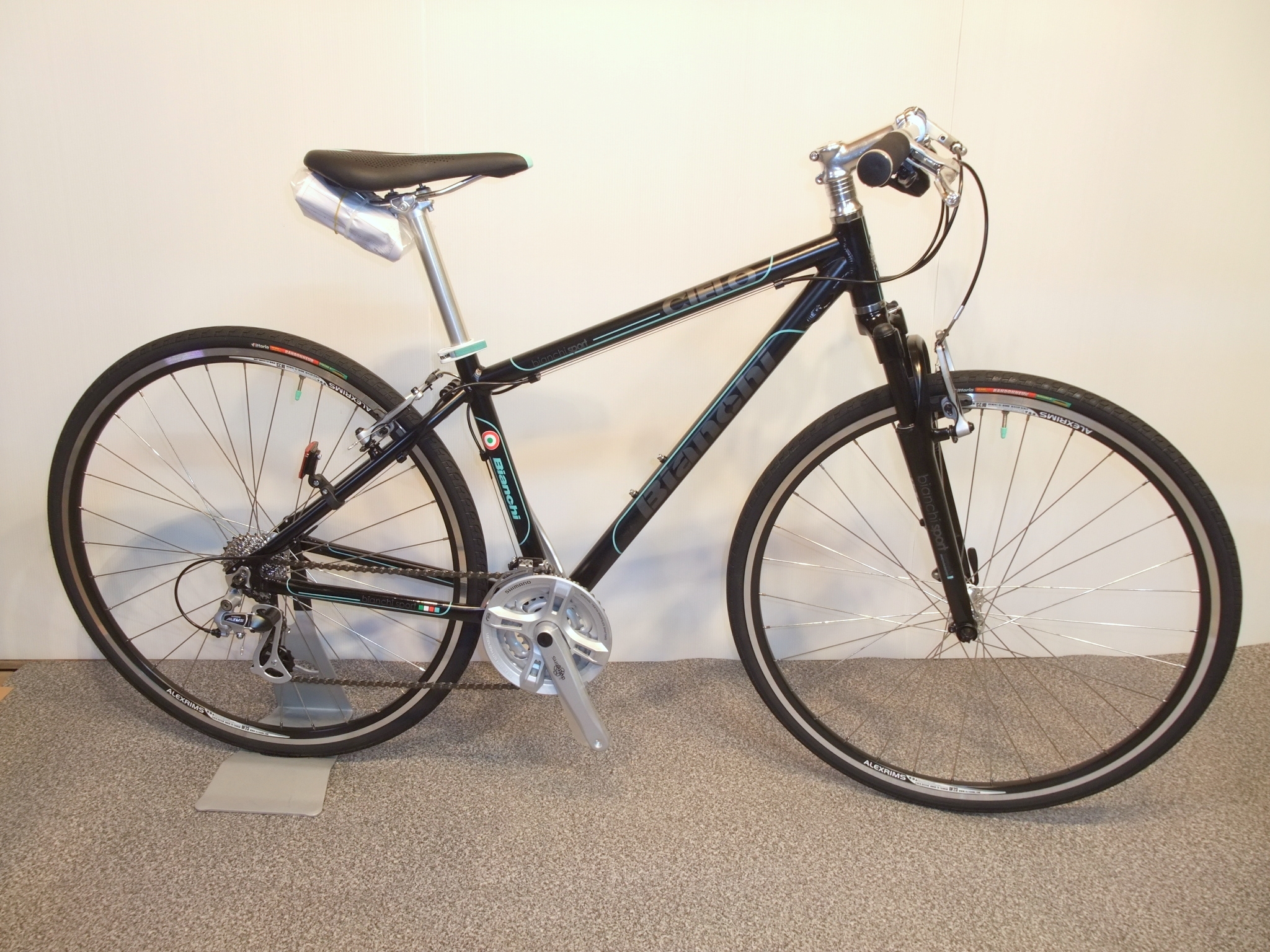 E*E様 bianchiビアンキ CIELO 700C 24速 460mm クロ BIANCHI ビアンキ