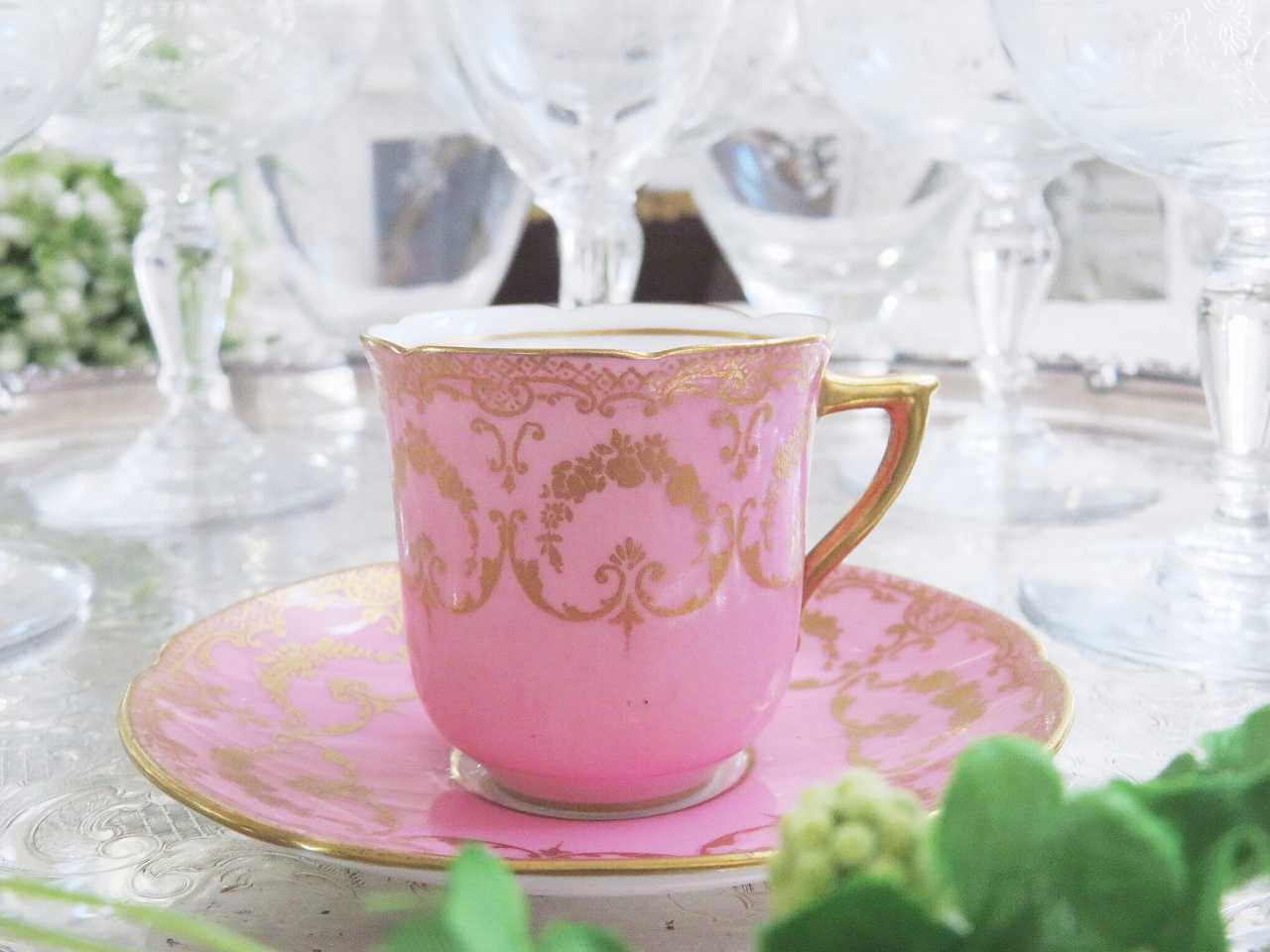 ロイヤルドルトン 金彩ガーランドカップ＆ソーサー（在庫3客/残り2客