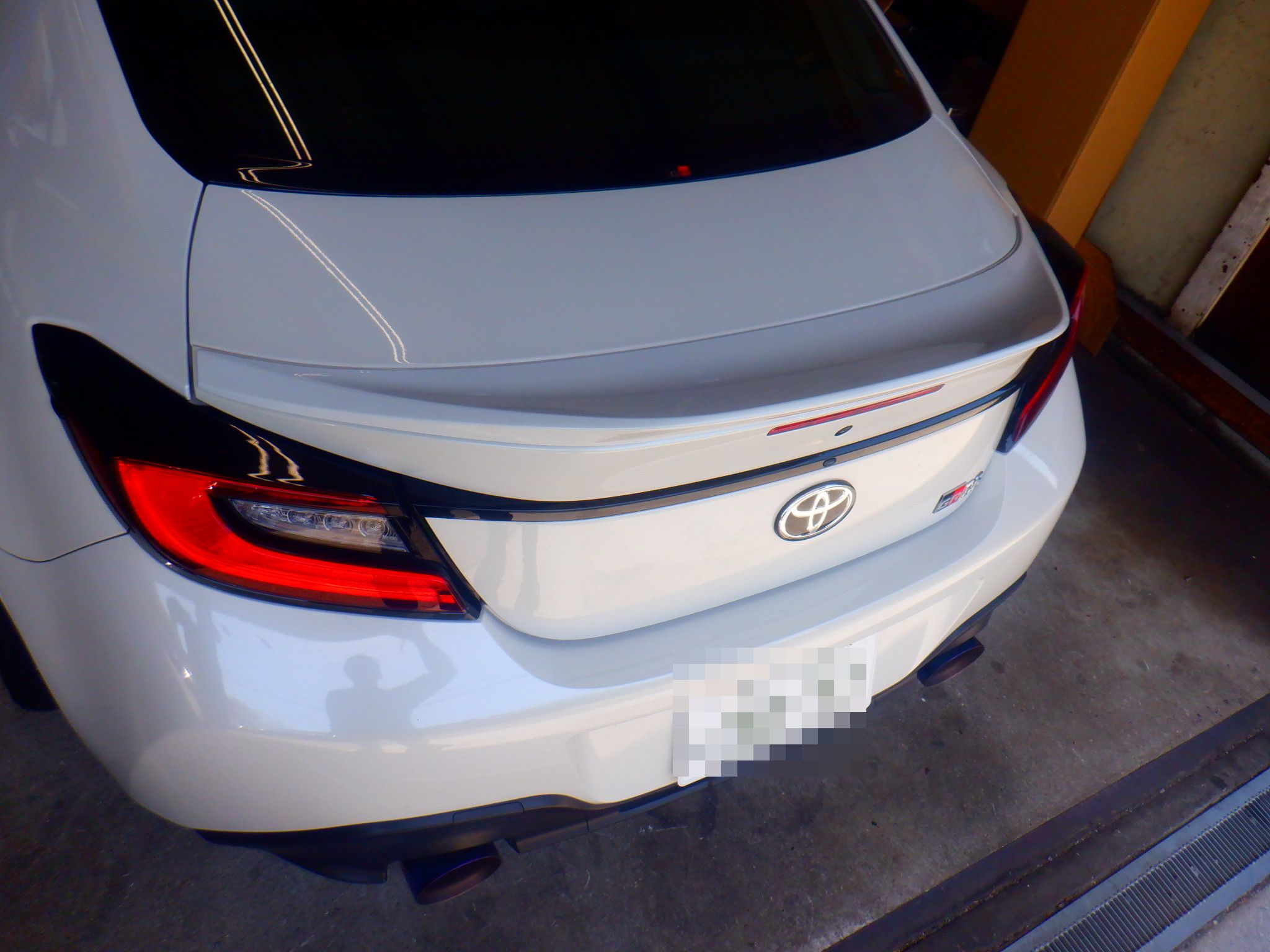 BNR32 BRIDE ZETAⅣ REIMS & ZN8 TRD トランクスポイラー & RECARO PRO