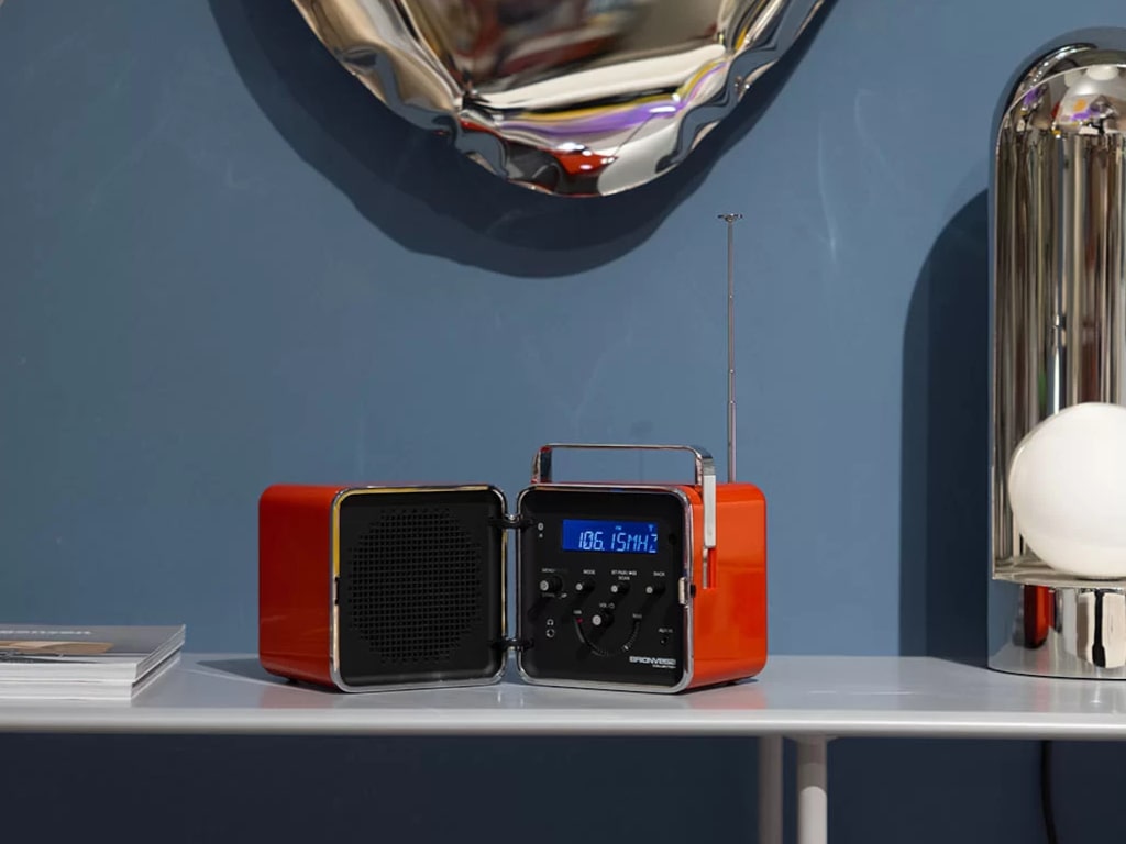 radio.cubo | ラジオクーボ by Brionvega | Generate Design