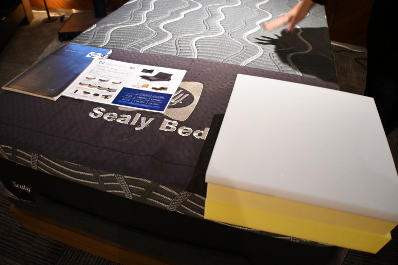 スリープセレクト シーリー新作発表会開催 新作「ハイブリッドJP