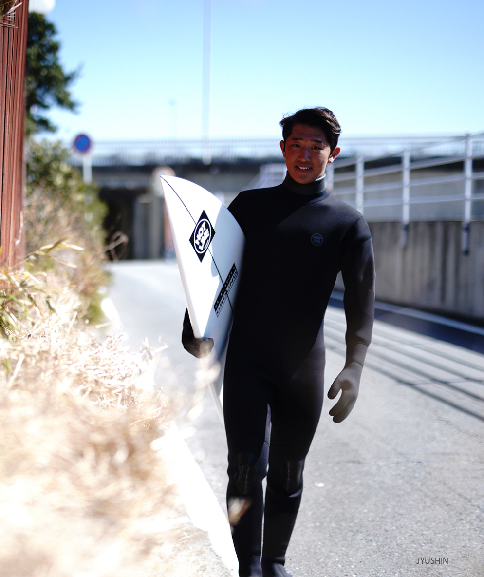 HOTLINE（ホットライン）ウェットスーツは純国産のクラフトスーツ