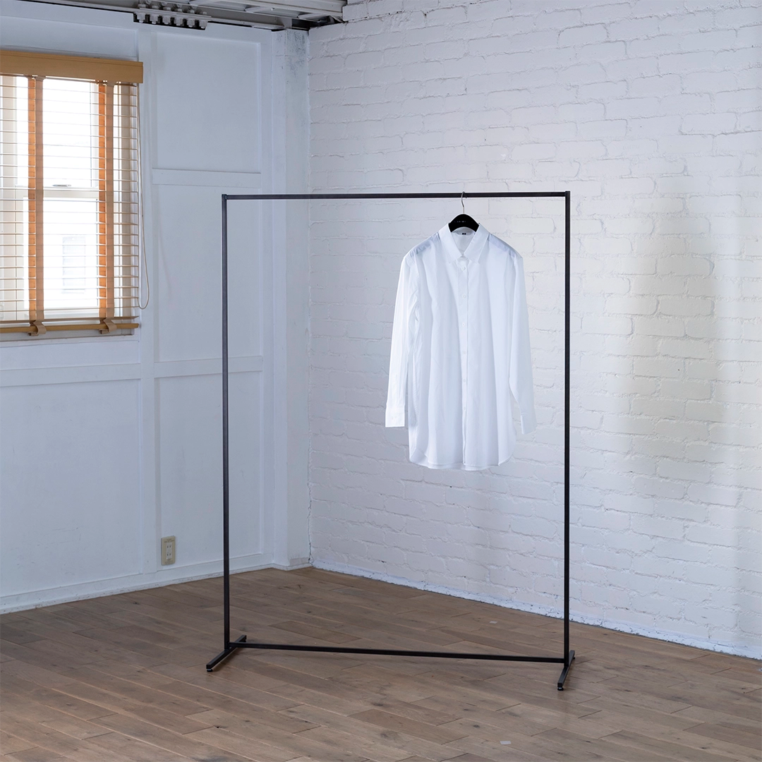 黒皮風塗装のシンプルなハンガーラック W120cm / W90cm / W60cm