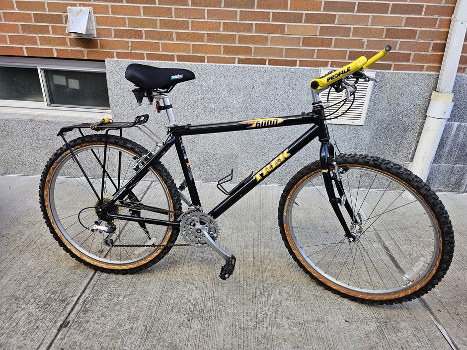 The 1st Trek ZX6000 Mountain Bike - Pedal Room