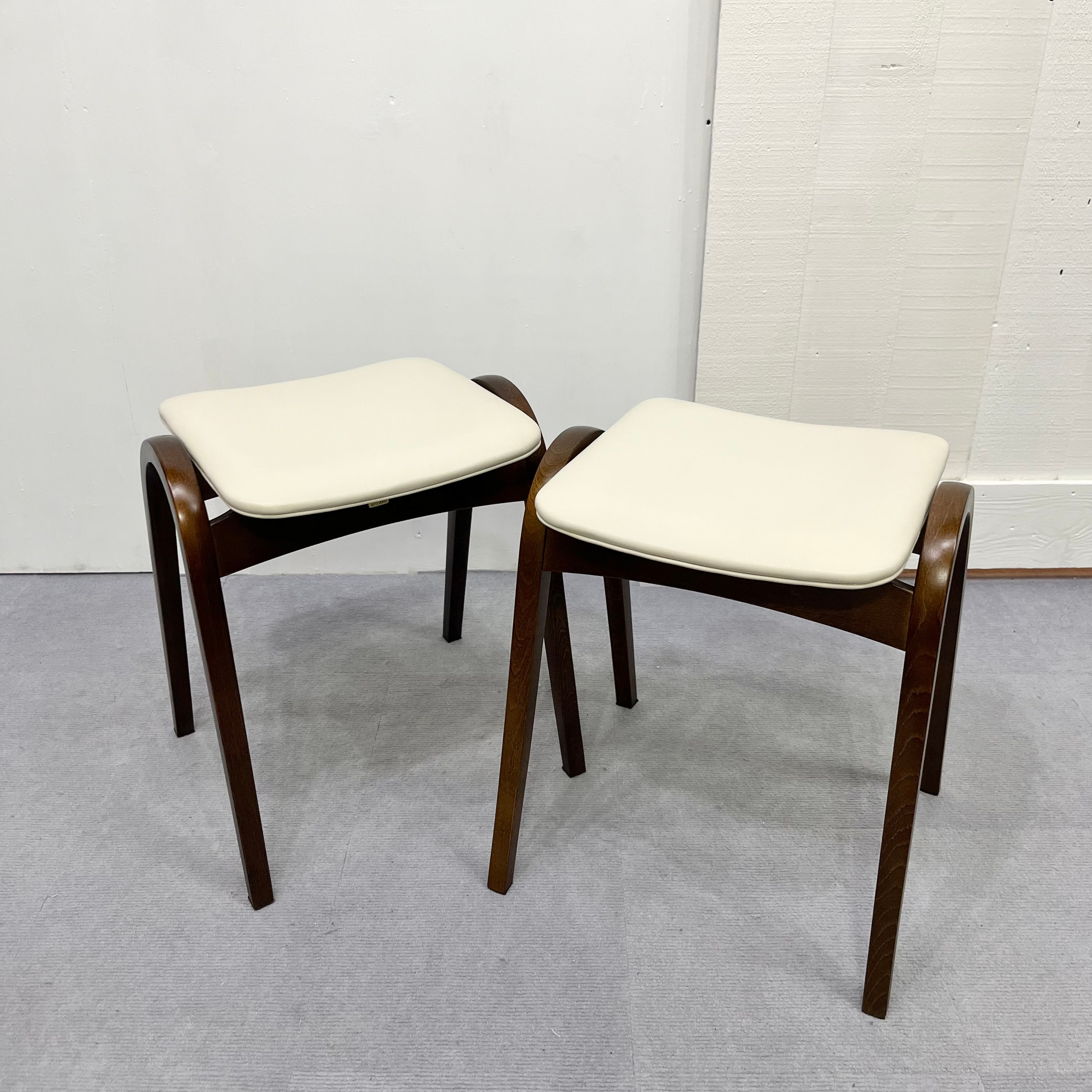 秋田木工 No.202 スタッキングスツール 剣持勇 コンパクトチェア ホワイト