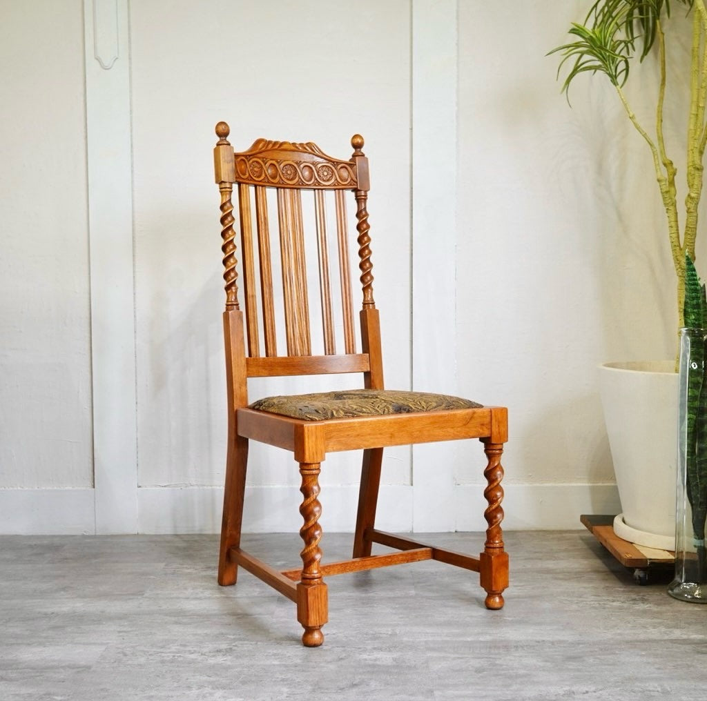 クラシックスタイル ダイニングチェア ツイストレッグ【アームレス