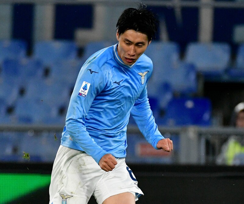 彼はとても賢い」「気に入ったよ」ラツィオ新指揮官が先発抜擢の鎌田