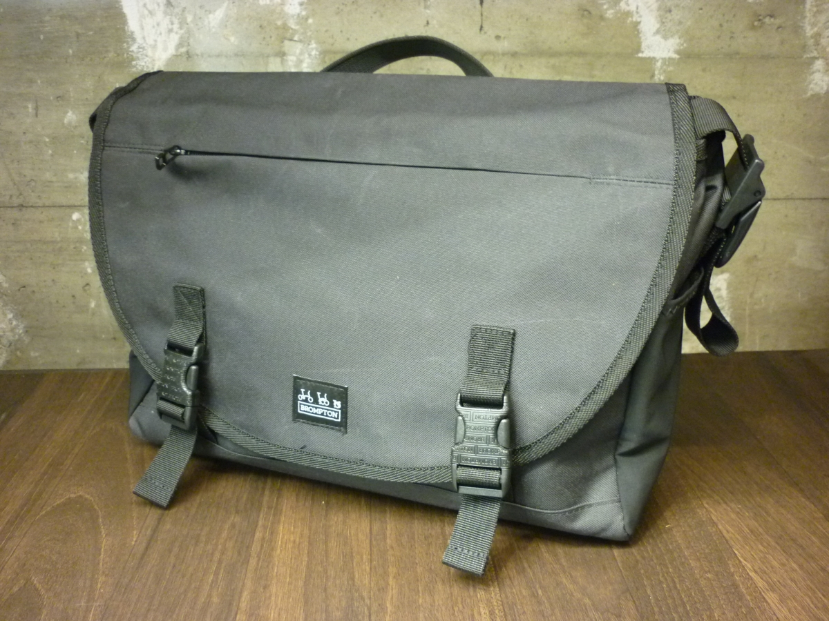 BROMPTON】新しい定番モデル！使いやすいサイズのメッセンジャーバッグ