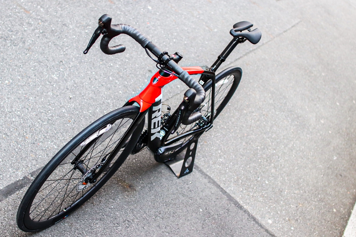 オールラウンドに活躍！即戦力！カーボンホイール装着のEMONDA SL6