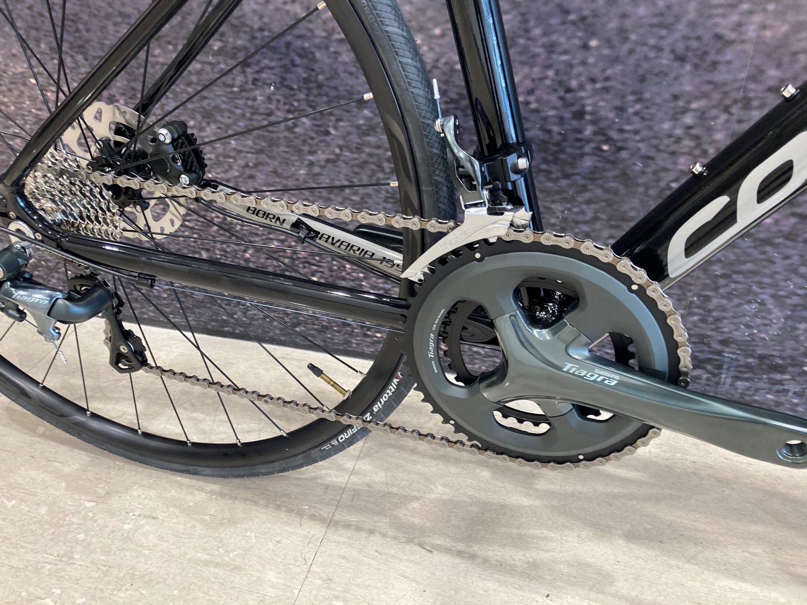 高性能エントリーロード】油圧ディスク仕様でもアンダー18万円！高