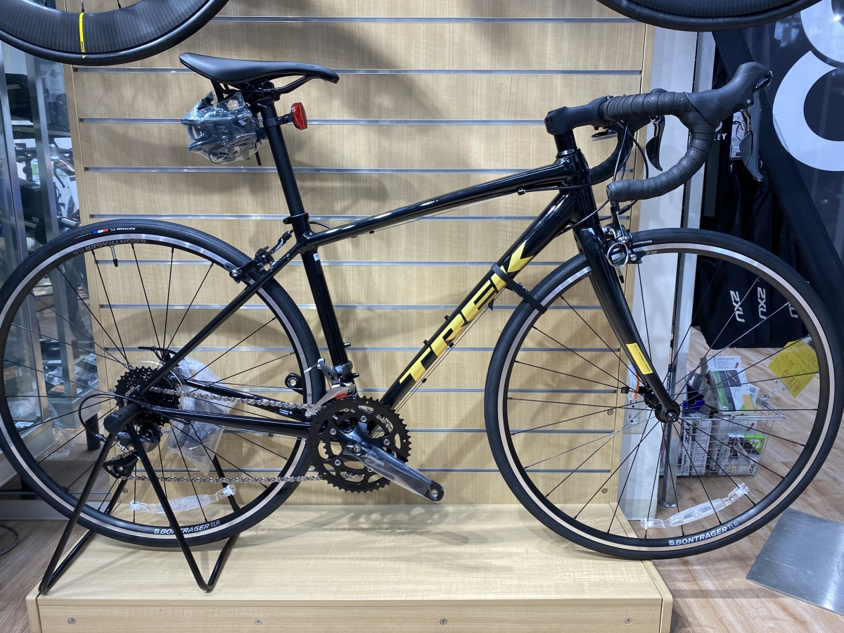 初めてのロードバイクに！見てヨシ！乗ってヨシ！TREK最新！】TREK