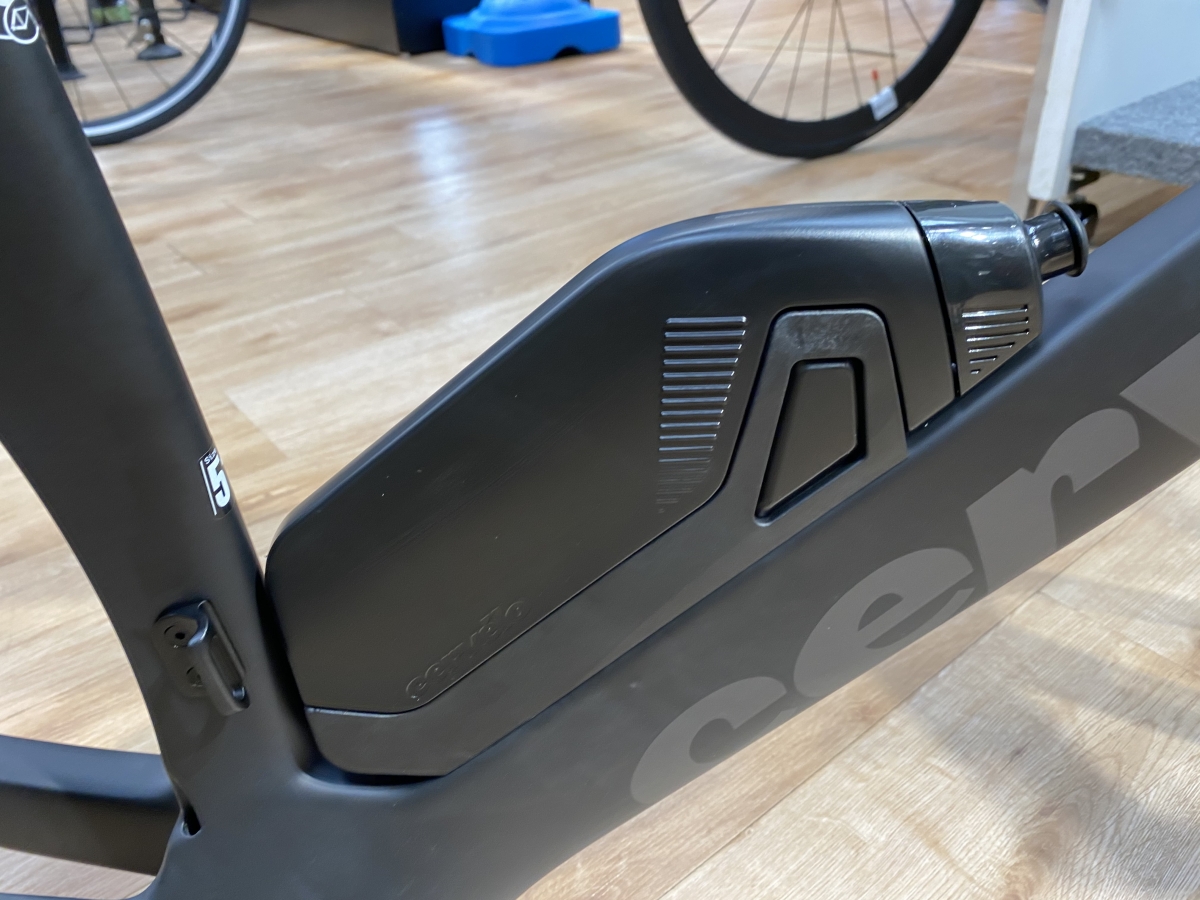 ステルス機の様なシルエット】CERVELO P5 DISC フレームセット | Y's