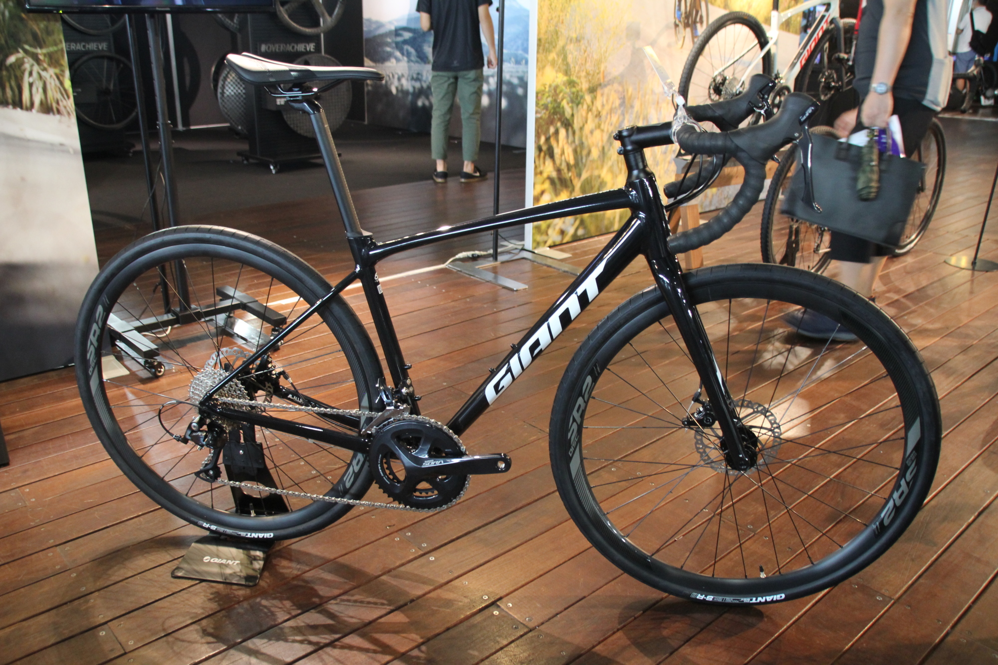 ジャイアント(GIANT)CONTEND AR3(コンテンドAR3) 2020年モデル 当店