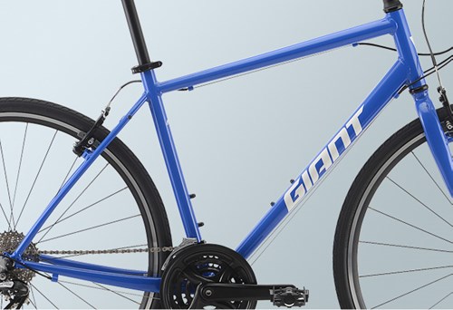 GIANT(ジャイアント) ESCAPE R3(エスケープ アール3) 2025年モデル