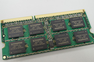 ThinkPad Edge E130のメモリを8GB/16GBに増設する: tadachi-net 出張所