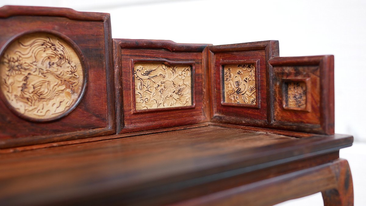 ミニチュア中国家具 酸枝 嵌黄楊 七屏羅漢床 - 桃花源(中国茶・茶器