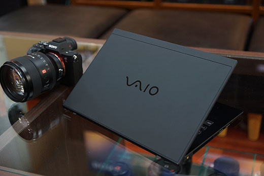 レビュー】第8世代Coreプロセッサー搭載『VAIO S11 ALL BLACK EDITION